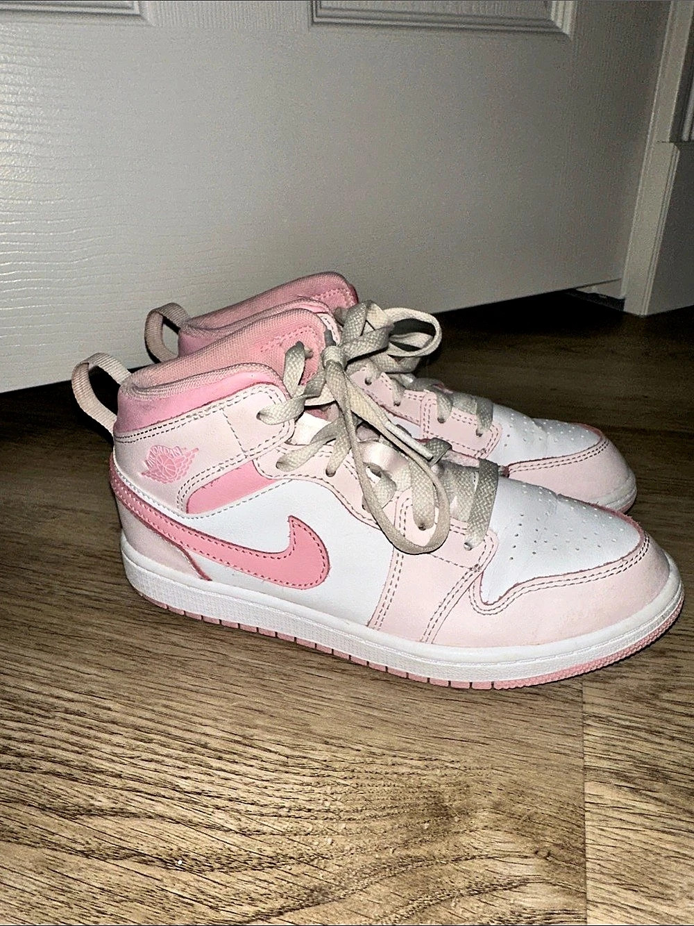 Jordan Air Jordan 1 Mid SE White Legend Pink Sail Pink & White Girls US 2Y